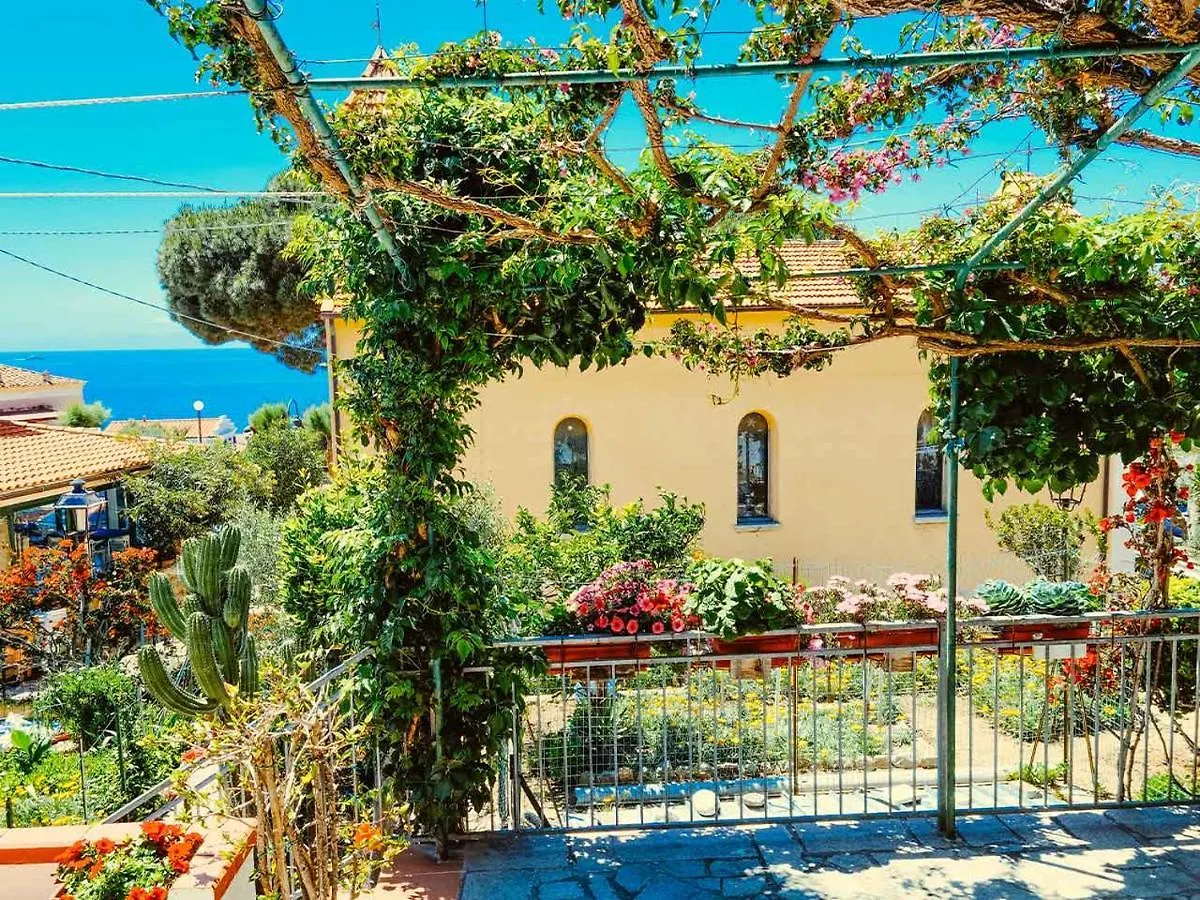 Villa Casa Armida Chiessi Casa vacanze